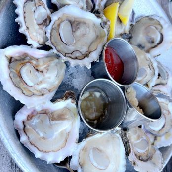 Pier 6 - Dozen Raw oysters - Seafood Near Me - San Leon, Texas Pier 6 - Dozen Raw oysters - Seafood Near Me - San Leon, Texas