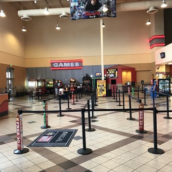 Regal The Loop - Cinema Near Me - Kissimmee, Florida