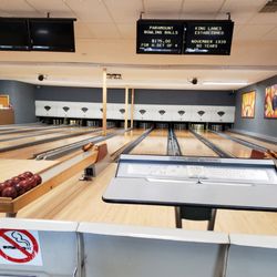 King Bowling Lanes - 10 lanes
