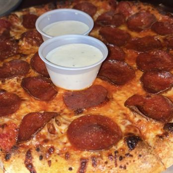 Fox's Pizza Den - Pizza Near Me - Prattville, Alabama