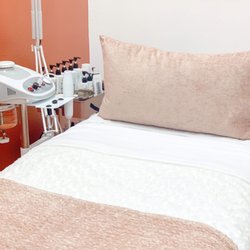 Brittnnee's Beauty Bar - Treatment Table
