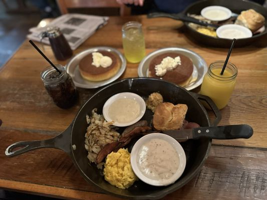 Crockett's Breakfast Camp by null