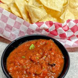 Big Daddy's Diner - Chips and salsa