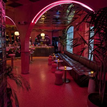 The Let's Go! - Inside - Cocktail Bars Near Me - Los Angeles, California