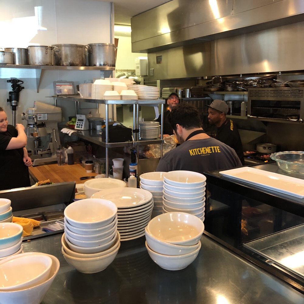 Kitchenette - Breakfast & Brunch Near Me - Templeton, California Kitchenette - Breakfast & Brunch Near Me - Templeton, California