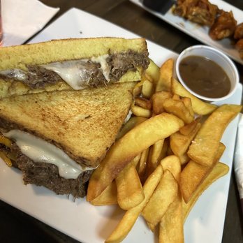 Brunswick Grove - Short Rib Grilled Cheese - New American Near Me - East Brunswick, New Jersey Brunswick Grove - Short Rib Grilled Cheese - New American Near Me - East Brunswick, New Jersey