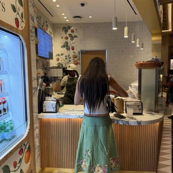 POMA - Counter space - Juice Bars & Smoothies Near Me - Las Vegas, Nevada POMA - Counter space - Juice Bars & Smoothies Near Me - Las Vegas, Nevada