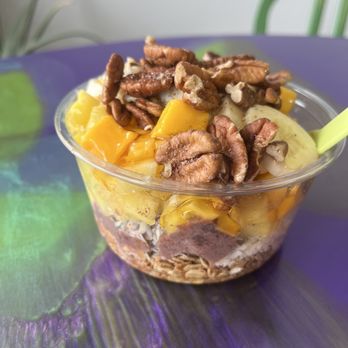 ah-Sigh-e - BORA BORA BOWL - Juice Bars & Smoothies Near Me - Jenks, Oklahoma