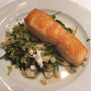 Lindey's - Warm winter salad with salmon - New American Near Me - Columbus, Ohio