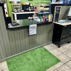 Del Mar y el Sol Tropical Cafe - Front counter