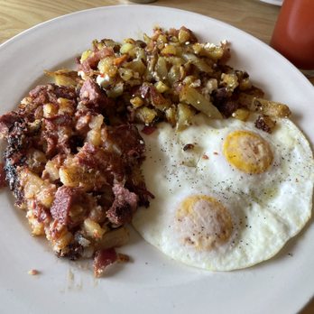 Mimosa - Chunky Corned Beef Hash** - Breakfast & Brunch Near Me - Franklin, Wisconsin