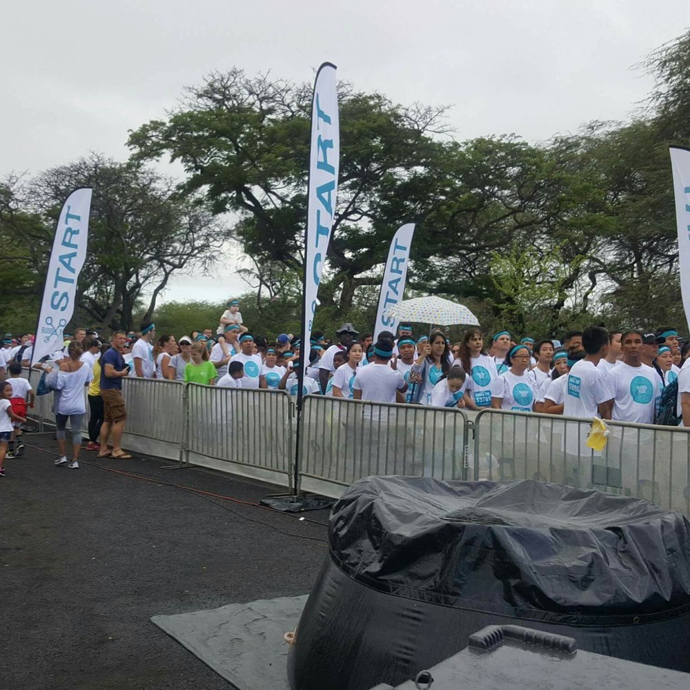 Bubble Run Hawaii - Look at the amount people in attendance - Races & Competitions Near Me