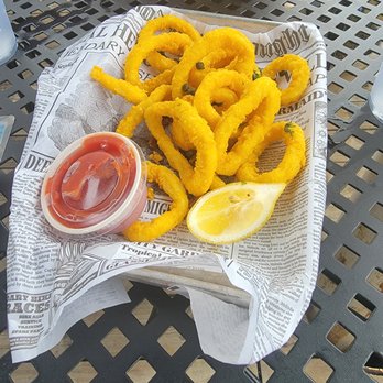 Octopus' Beer Garden - Fried calamari. - Beer Gardens Near Me - Mount Clemens, Michigan