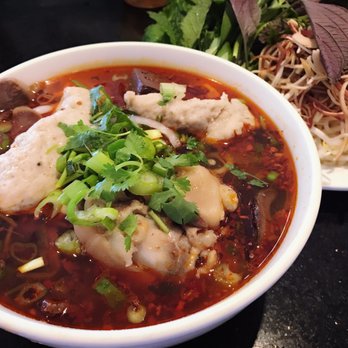 Ngự Bình Restaurant - Small bowl of bun bo hue - Vietnamese Near Me - Westminster, California