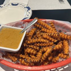 Sweet potato appetizer with peanut sauce