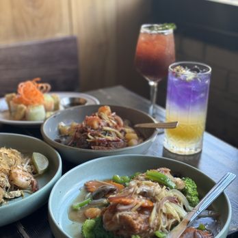 Myrtle Thai - Thai Near Me - Brooklyn, New York