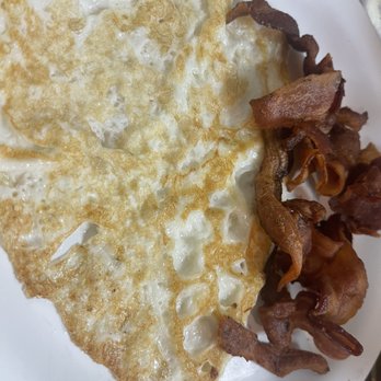 Sunrise Breakfast Shoppe - Fried egg white and bacon - Breakfast & Brunch Near Me - Chesapeake, Virginia