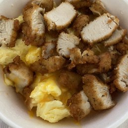 Hash Brown Scramble Bowl with Spicy Chicken