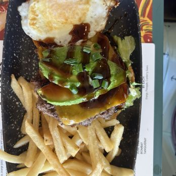 Cheeseburger In Paradise - Burgers Near Me - Honolulu, Hawaii