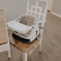 Aloha Keiki Rentals - Booster Chair