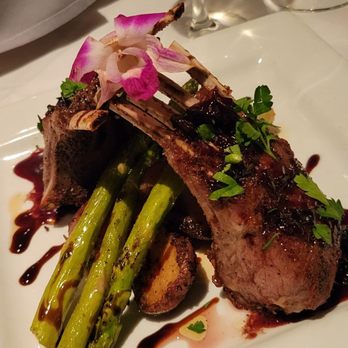 Osteria Italian - Rack of lamb with roasted potatoes and asparagus. - Italian Near Me - Cleveland, Ohio