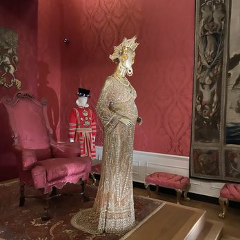 Kensington Palace - Beyoncé's dress - Landmarks & Historical Buildings Near Me - London, XGL