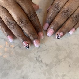 Ombré dip powder with cherry blossom design