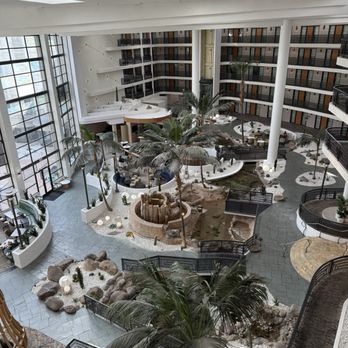 Embassy Suites by Hilton Phoenix Biltmore - Hotels Near Me - Phoenix, Arizona Embassy Suites by Hilton Phoenix Biltmore - Hotels Near Me - Phoenix, Arizona
