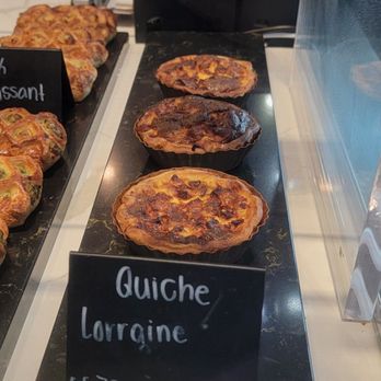 Cafe de Paris - Quiche Lorraine tartes. - Cafes Near Me - Apple Valley, Minnesota