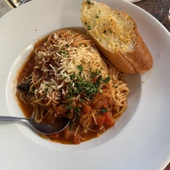 C'est la Vie Restaurant & Bakery - Pomodoro - French Near Me - Laguna Beach, California C'est la Vie Restaurant & Bakery - Pomodoro - French Near Me - Laguna Beach, California