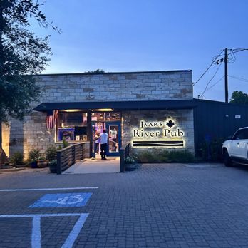 Ivar's River Pub - American Near Me - San Marcos, Texas