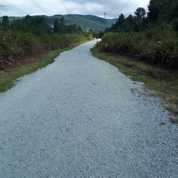 Coquitlam Crunch Trail - Upper half is a mix in between paved and gravel paths. - Hiking Near Me - Coquitlam, British Columbia