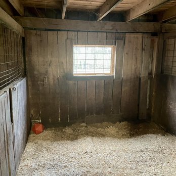 Blue Lake Equestrian Center - A stall in the white barn. - Horse Boarding Near Me - Mt. Juliet, Tennessee