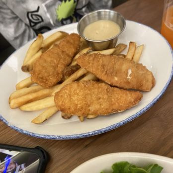 Around The Clock - Kids chicken tenders - Diners Near Me - East Rutherford, New Jersey