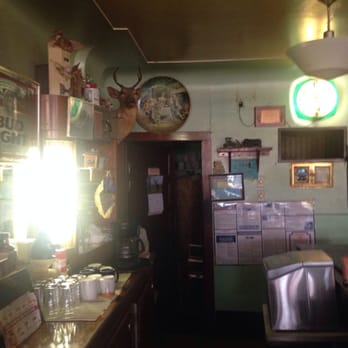 Nottingham Bar - Interior - Bars Near Me - Houghton Lake, Michigan