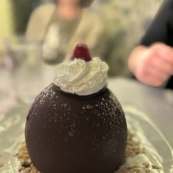 Mitch's on El Paseo Prime Seafood - Chocolate Balloon cake