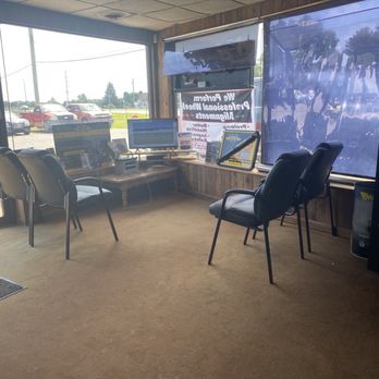 Furr's Tire Service - Waiting area - Tires Near Me - Dover, Delaware Furr's Tire Service - Waiting area - Tires Near Me - Dover, Delaware