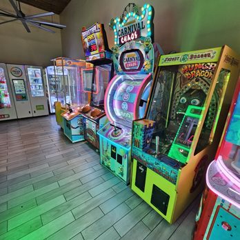 Mountain Mike's Pizza - Pizza Near Me - Highland, California Mountain Mike's Pizza - Pizza Near Me - Highland, California