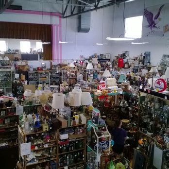 Pink Elephant Antique Mall - Antiques Near Me - Livingston, Illinois