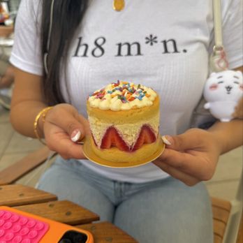 Laurel Supply - Dessert - Grocery Near Me - West Hollywood, California