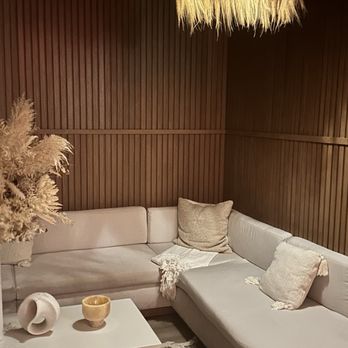 The Rockaway Hotel - Spa room - Hotels Near Me - Queens, New York The Rockaway Hotel - Spa room - Hotels Near Me - Queens, New York