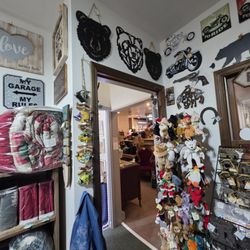 Dana's Antiques, Collectibles & Interiors