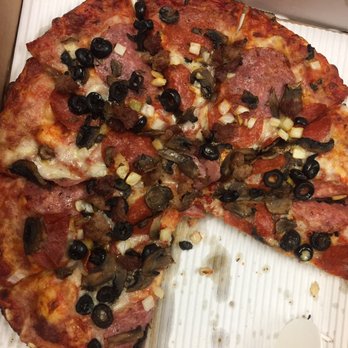 Toppers Pizza Place - Toppers combo pizza - Pizza Near Me - Oxnard, California Toppers Pizza Place - Toppers combo pizza - Pizza Near Me - Oxnard, California