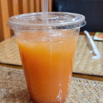 Cafe Metro - Fruit punch - Caribbean Near Me - Teaneck, New Jersey
