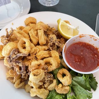 Mulligan's Restaurant & Pub - Calamari - American Near Me - Manchester, Vermont Mulligan's Restaurant & Pub - Calamari - American Near Me - Manchester, Vermont