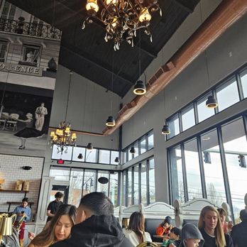 La Provence - Cedar Hills Crossing - 11/23/2024 - The inside is lovely. - Breakfast & Brunch Near Me - Beaverton, Oregon La Provence - Cedar Hills Crossing - 11/23/2024 - The inside is lovely. - Breakfast & Brunch Near Me - Beaverton, Oregon