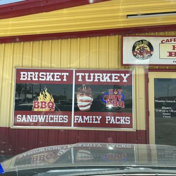 Hot Pit B-B-Q - Front door area - Barbeque Near Me - Del Rio, Texas