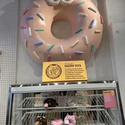 9/2025- pastry pets