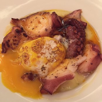 Petit Comite - Delicious Octopus with puréed potato. - Mediterranean Near Me - Seville, SE