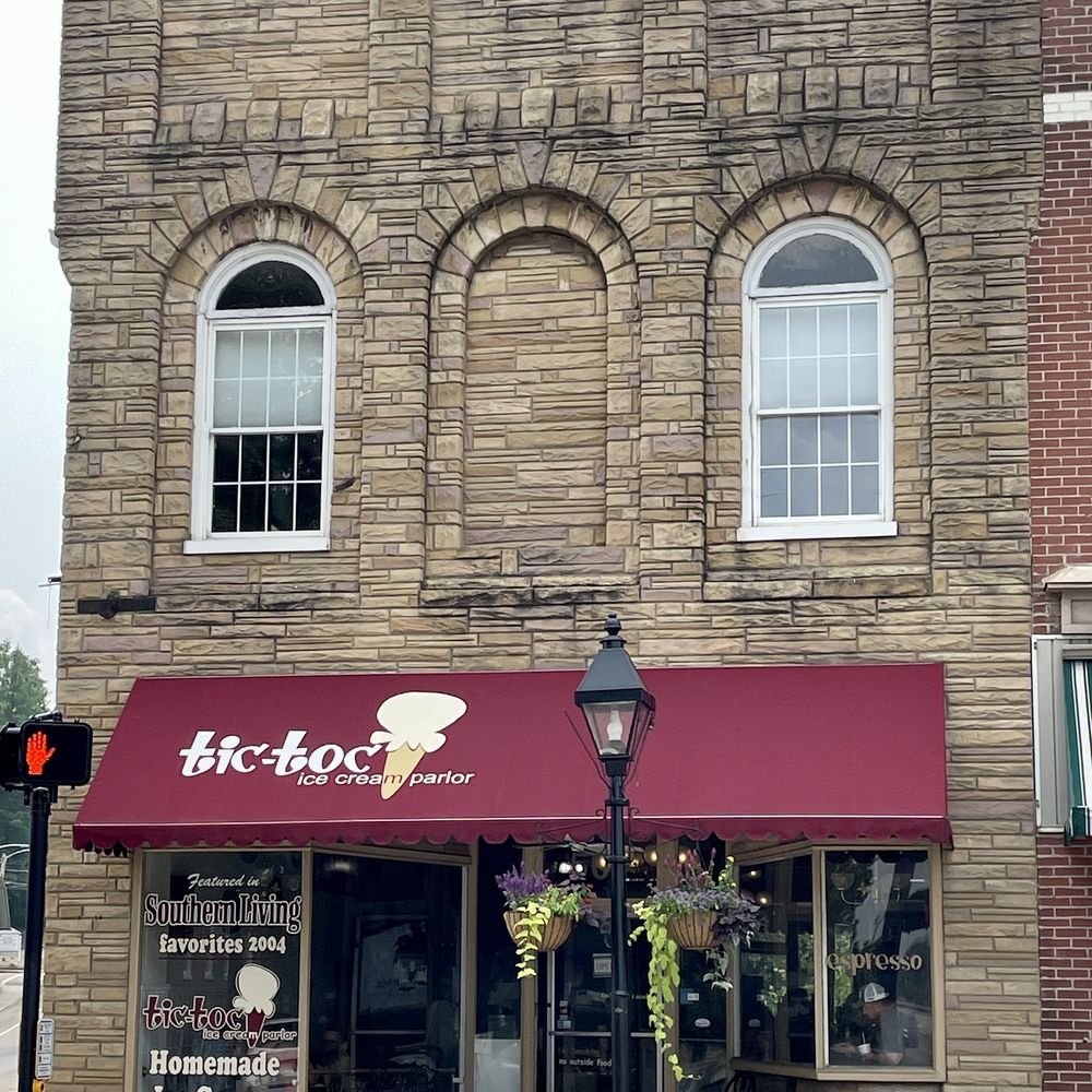 Tic Toc Ice Cream Parlor - The building - Ice Cream & Frozen Yogurt Near Me - Loudon, Tennessee Tic Toc Ice Cream Parlor - The building - Ice Cream & Frozen Yogurt Near Me - Loudon, Tennessee